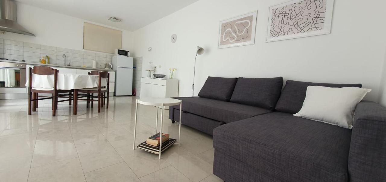 Apartment Brgacelj Kali Buitenkant foto