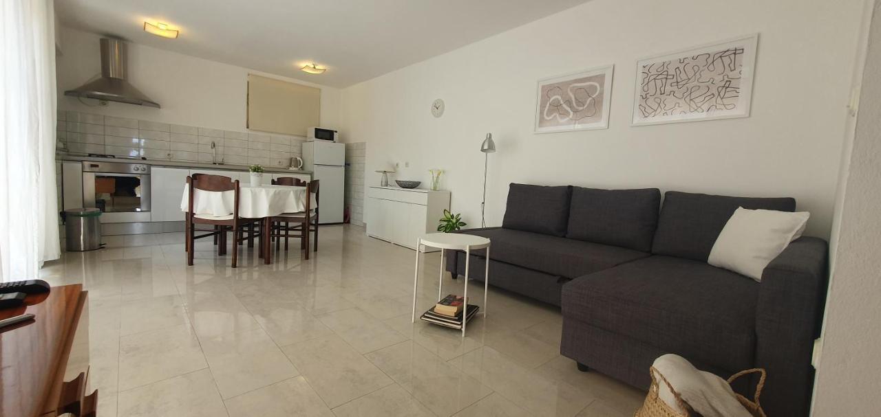 Apartment Brgacelj Kali Buitenkant foto