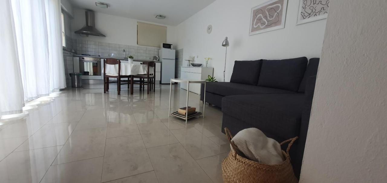 Apartment Brgacelj Kali Buitenkant foto