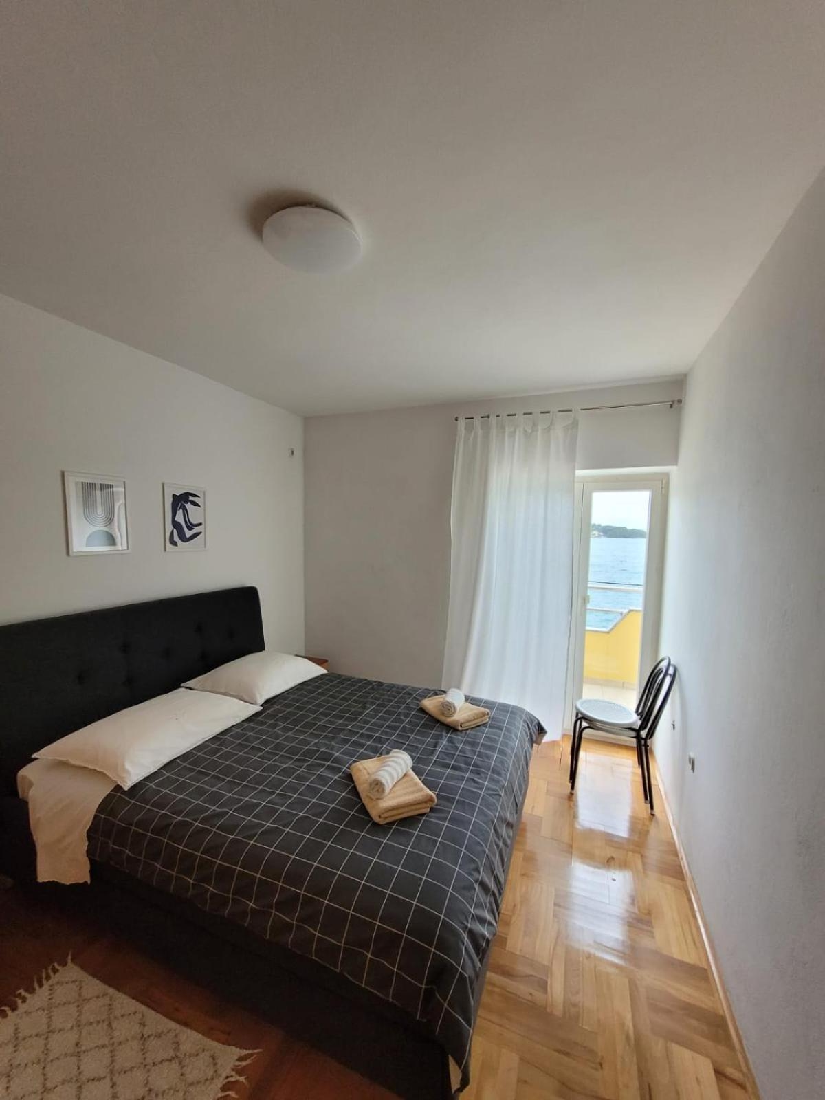 Apartment Brgacelj Kali Buitenkant foto